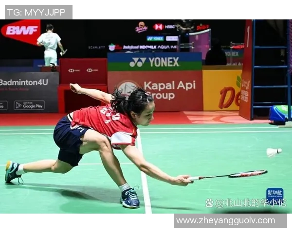 成都与重庆羽毛球队对决赛后分析比赛节奏与战术策略